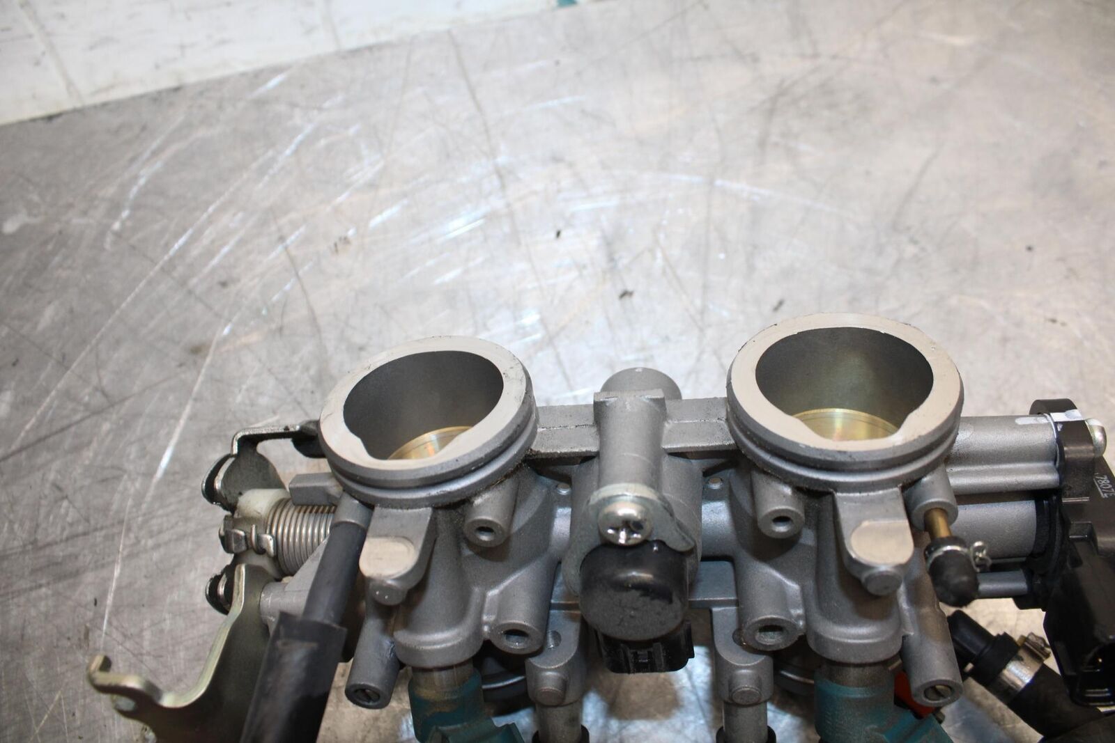 16-22 YAMAHA XSR 700 MAIN FUEL INJECTORS / THROTTLE BODIES BB475