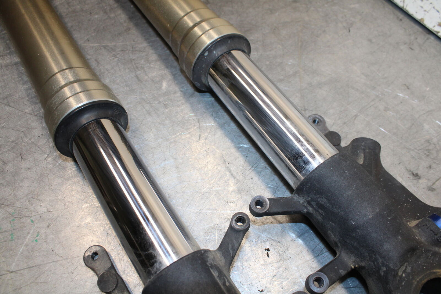 08-10 SUZUKI GSXR 600 FRONT FORKS SHOCK SUSPENSION SET PAIR  BB721