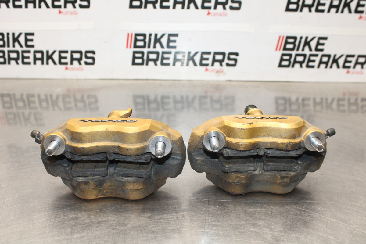 05-06 KAWASAKI NINJA ZX6R RIGHT LEFT FRONT BRAKE CALIPER SET PAIR CALIPERS BB877