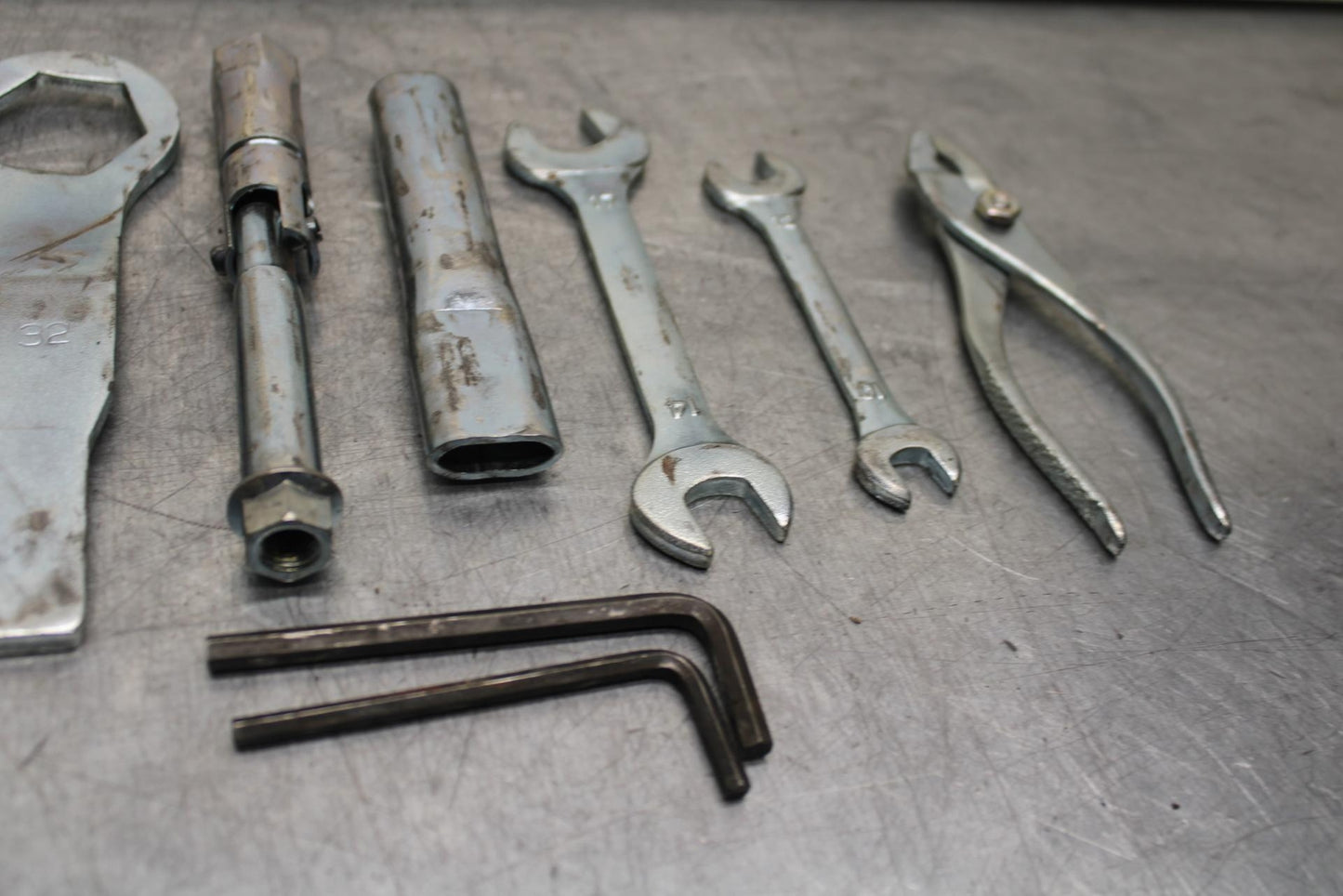 09-12 KAWASAKI NINJA ZX6R ZX600R STOCK TOOLS TOOL BAG KIT SET 56007-0052 BB617