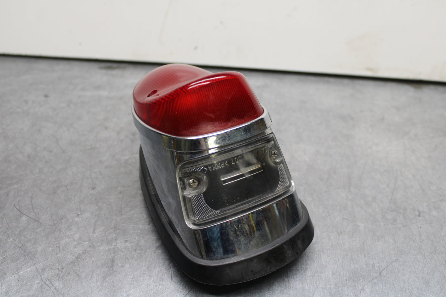 03-08 KAWASAKI VULCAN 1600 TAILLIGHT REAR TAIL BRAKE LIGHT BB123