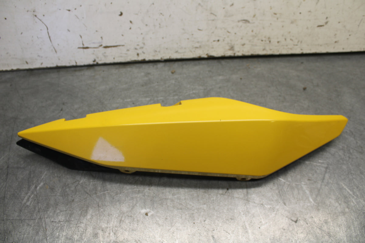 09-15 YAMAHA FZ6R RIGHT REAR BACK TAIL FAIRING COWL SHROUD  BB686