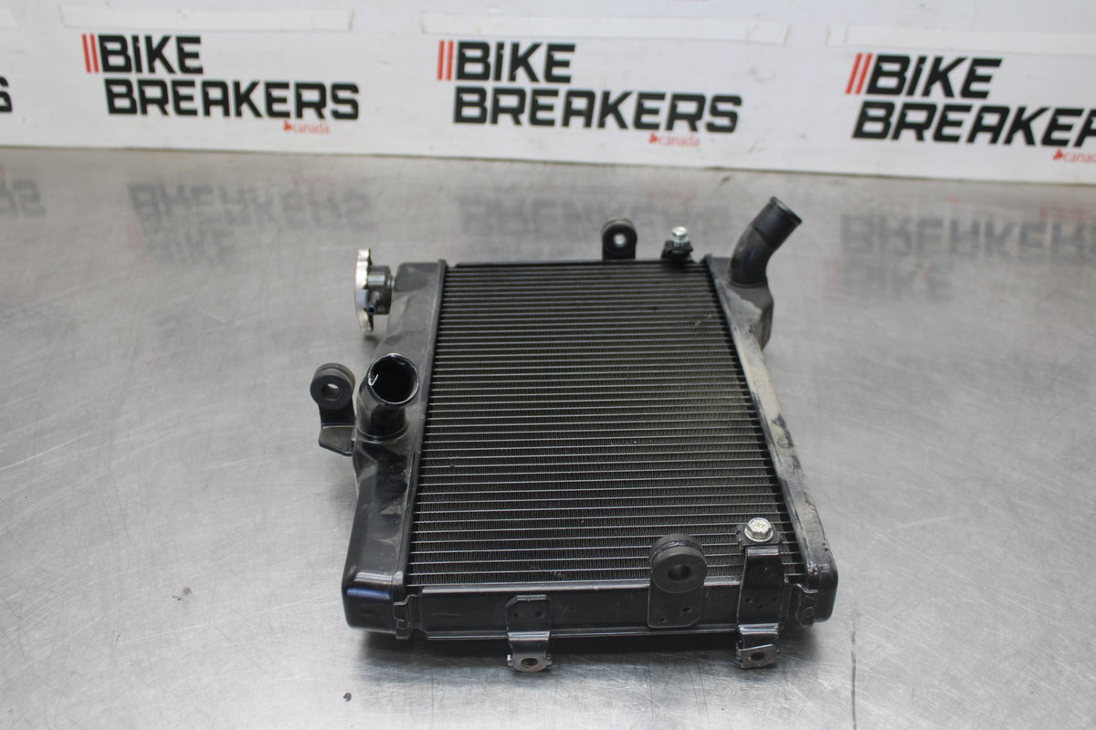 23-24 YAMAHA MT-07 ENGINE RADIATOR MOTOR COOLER COOLING RADIATER BB927