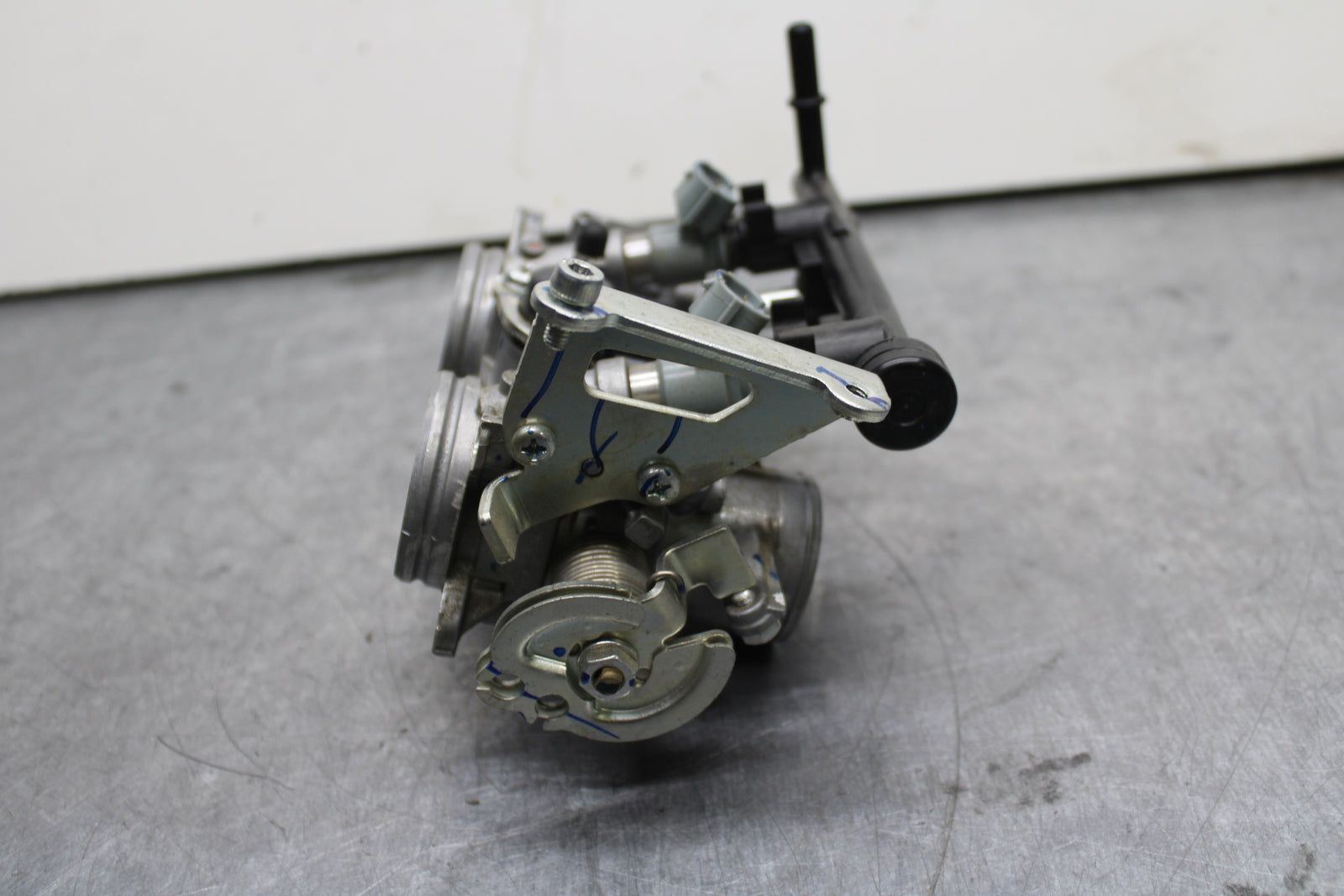 19-21 YAMAHA YZF R3 MAIN FUEL INJECTORS / THROTTLE BODIES BB121
