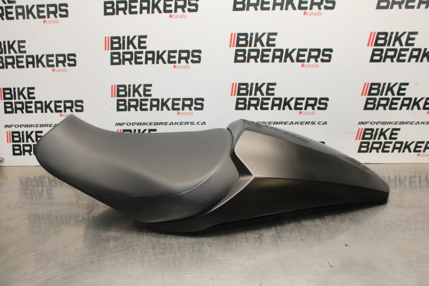 23-24 KAWASAKI NINJA ZX14R NEW!! FRONT REAR SEAT SADDLE BB764