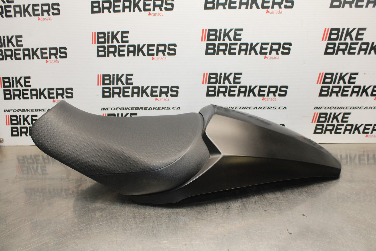 23-24 KAWASAKI NINJA ZX14R NEW!! FRONT REAR SEAT SADDLE BB764