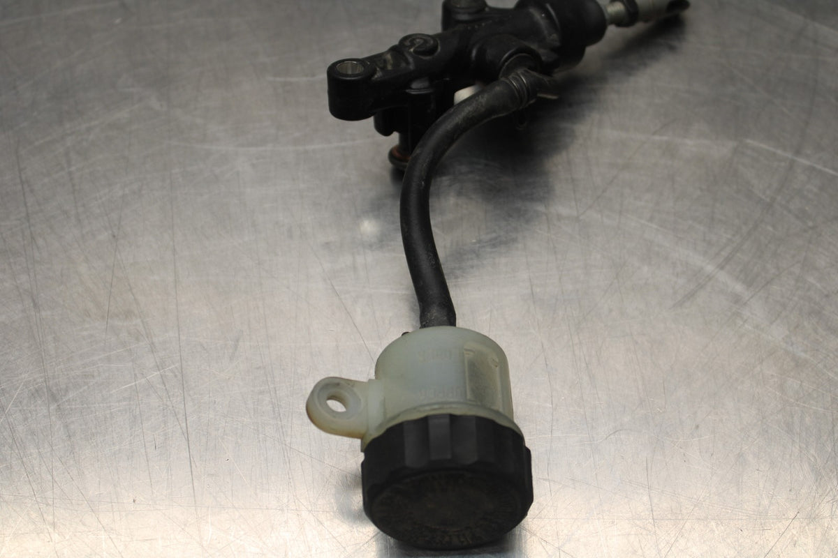 08-09 YAMAHA YZF R6S REAR BACK BRAKE MASTER CYLINDER W RESERVOIR BB796