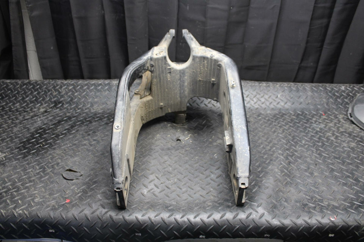 10-11 HONDA CBR1000RR REAR SWINGARM  SUSPENSION SWING ARM 52200-MFL-010 BB228