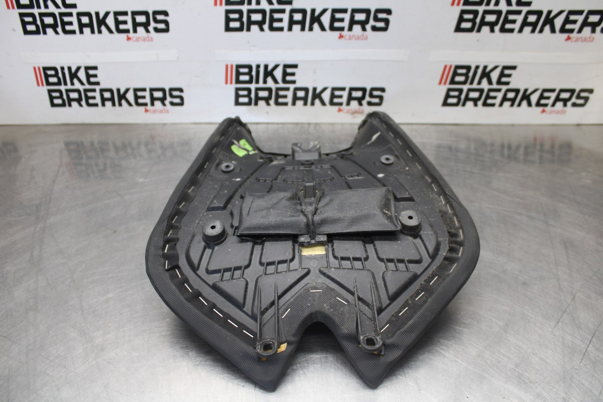 24 APRILIA TUONO V4 1100 FACTORY ABS FRONT DRIVERS SEAT PAD SADDLE PILLION BB887