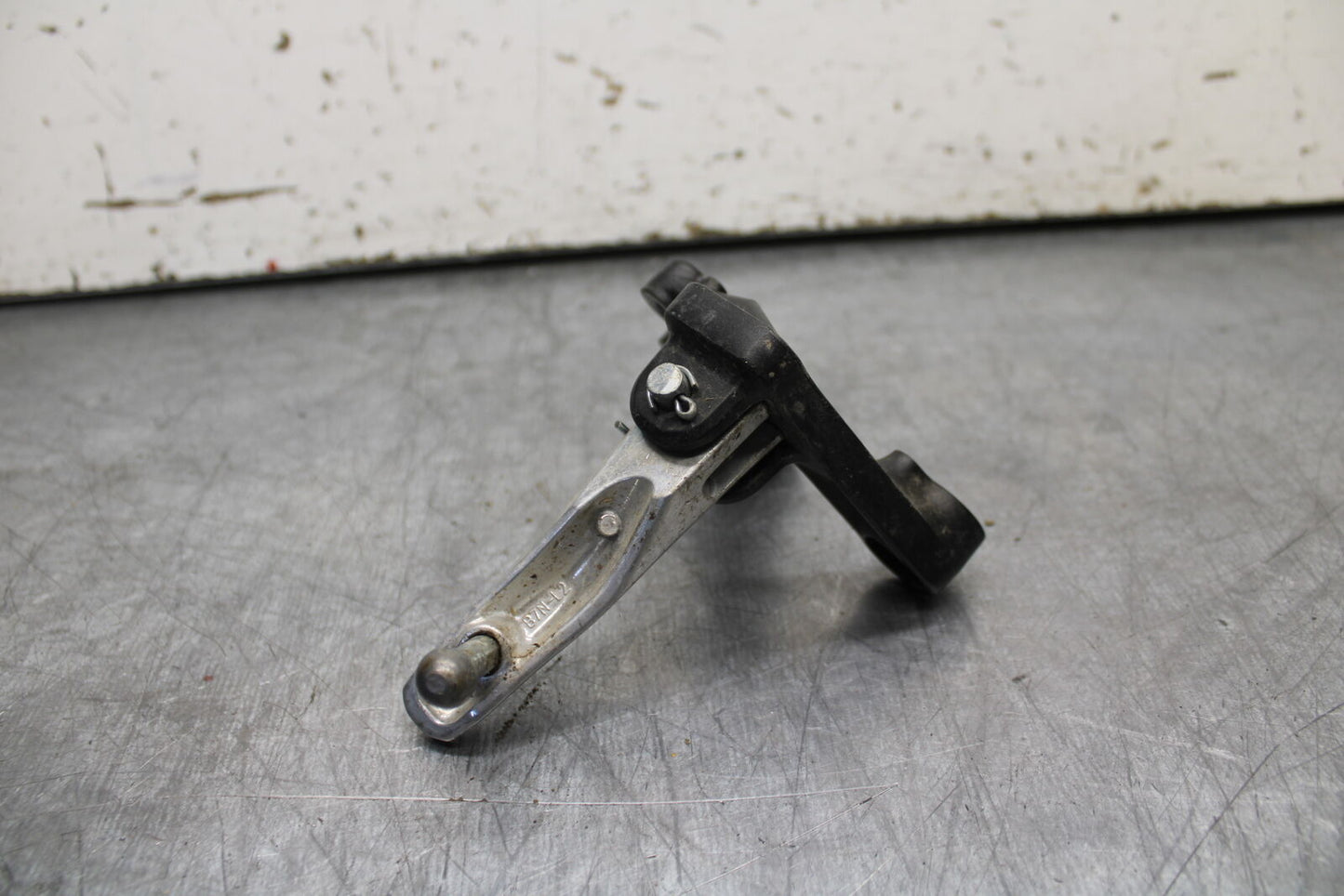 22-24 YAMAHA XSR900 LEFT REARSET REAR SET DRIVER FOOT PEG REST STOP BB710