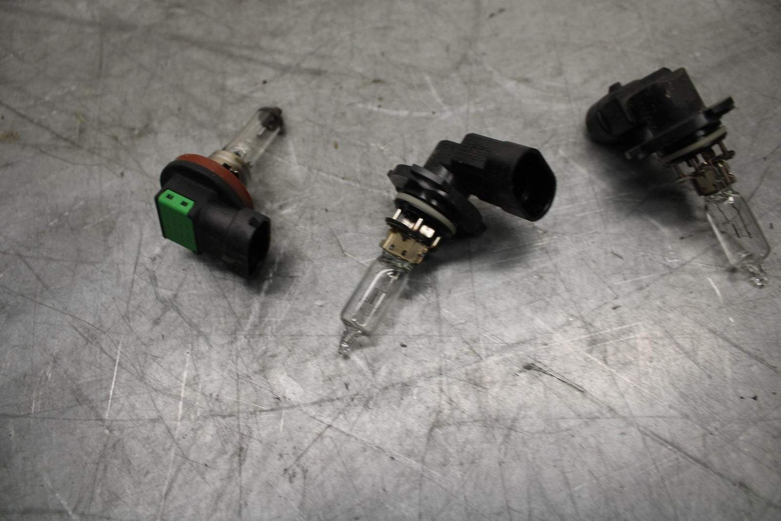 08-09 SUZUKI GSXR600 HEADLIGHT BULBS BB468