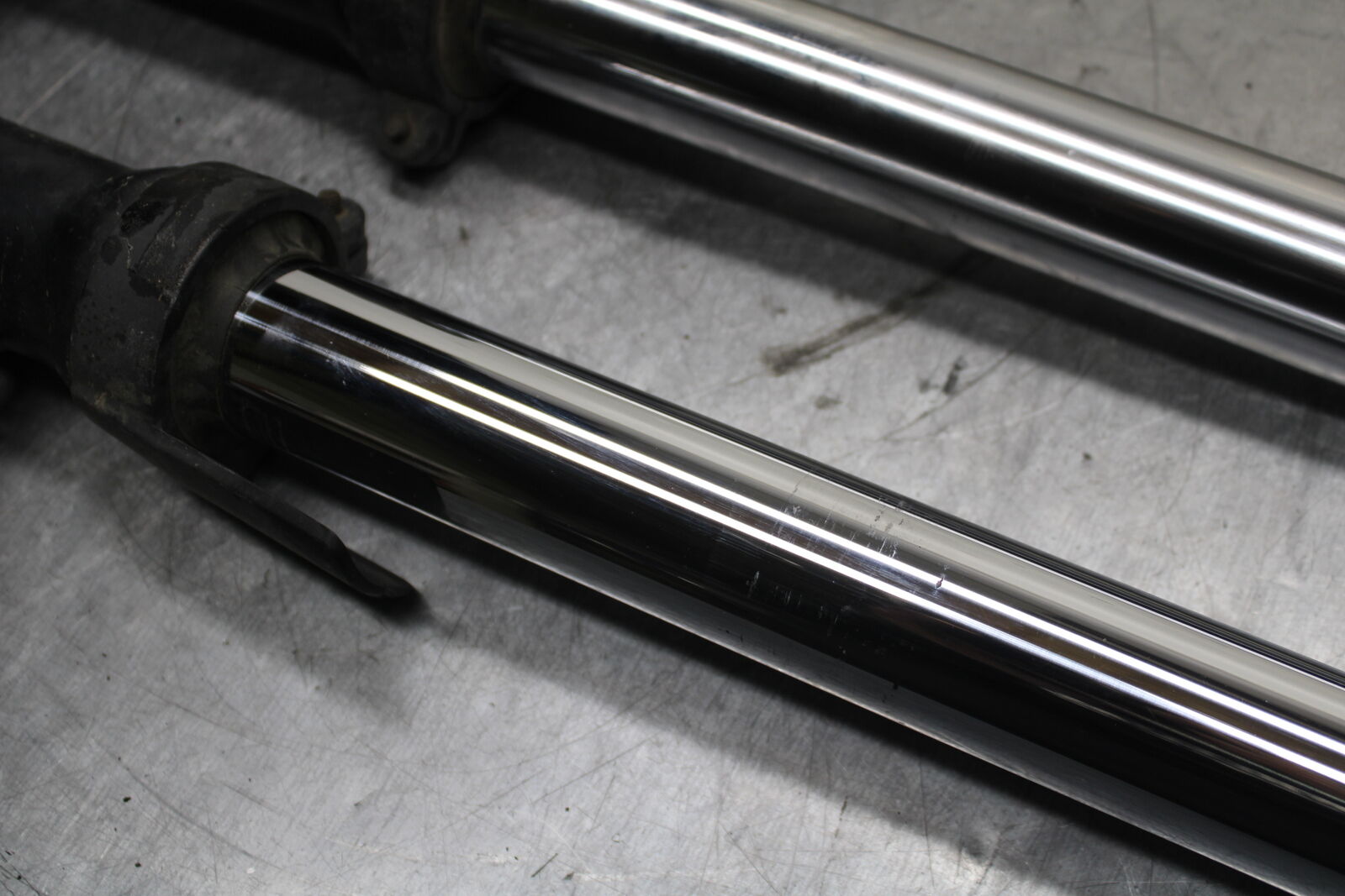03-04 TRIUMPH DAYTONA 600 FRONT FORKS SHOCK SUSPENSION SET PAIR BB745