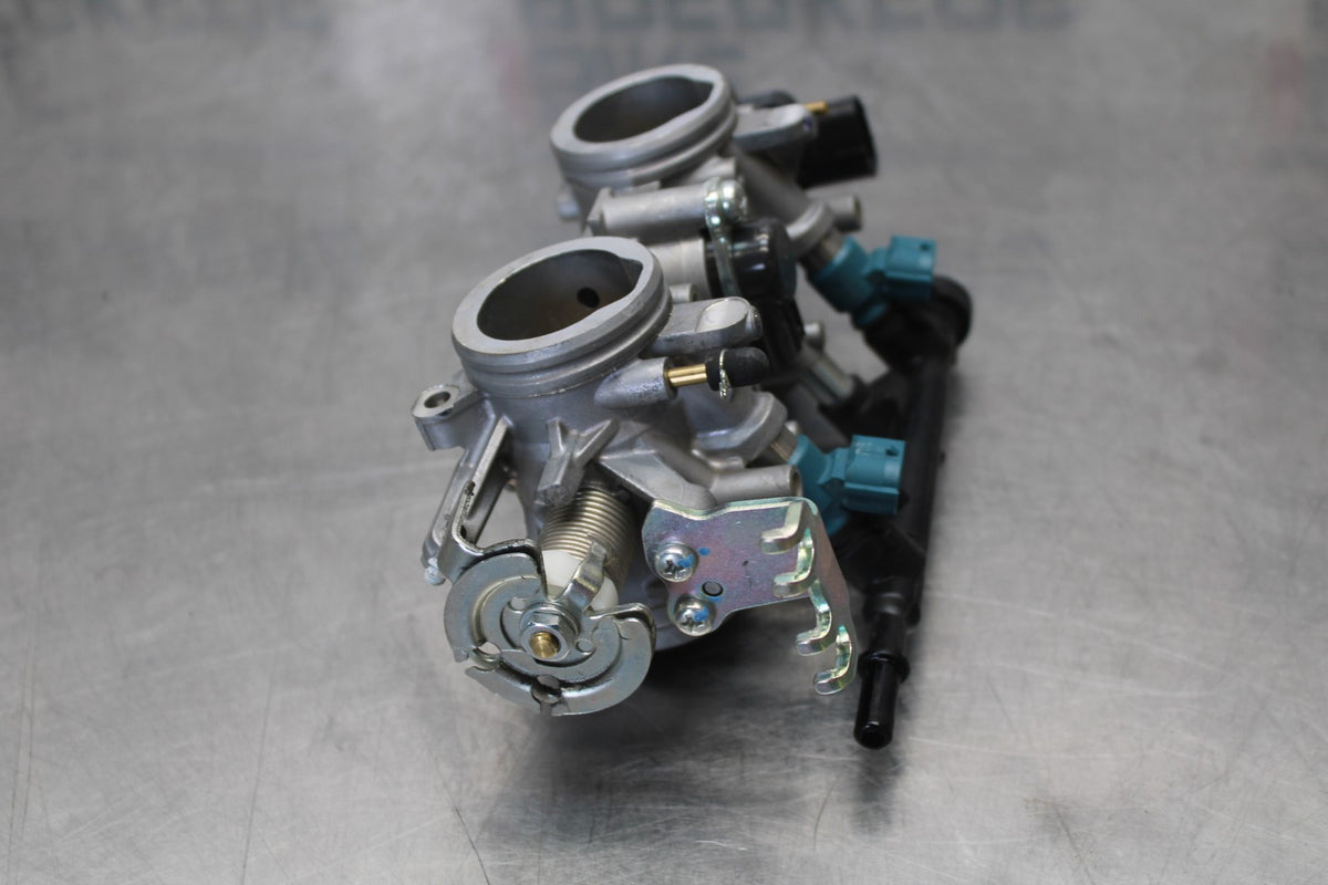 23-24 YAMAHA MT-07 MAIN FUEL INJECTORS / THROTTLE BODIES BB194