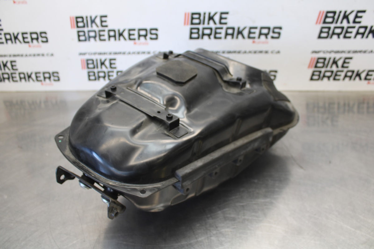 16 YAMAHA XSR900 GAS TANK FUEL CELL PETROL RESERVOIR BB786