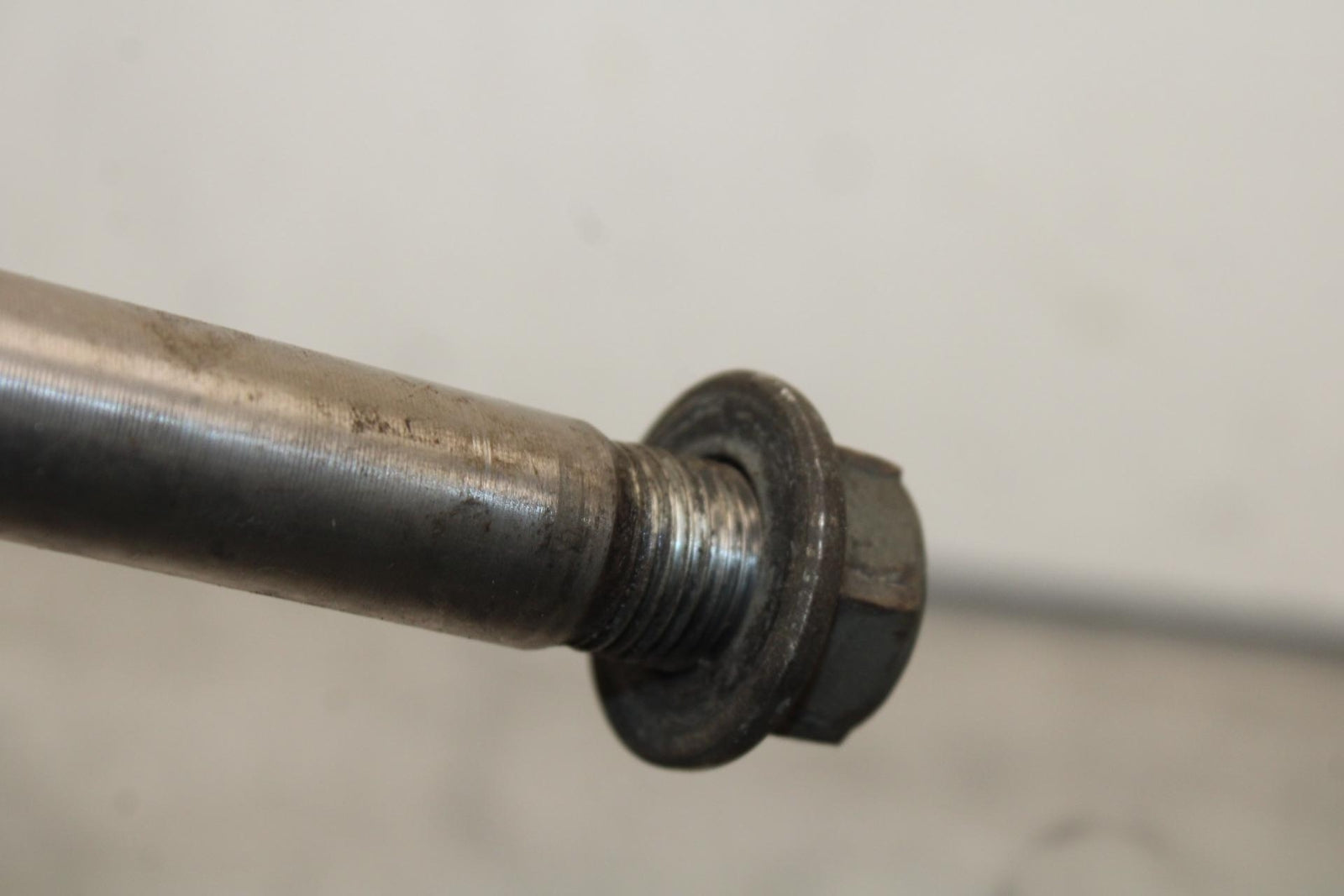 1983 Honda V45 Magna VF750C REAR AXLE BACK WHEEL RIM PIVOT BOLT AXEL BB91