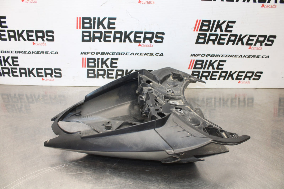 20 TRIUMPH STREET TRIPLE 765 REAR BACK TAIL FAIRING COWL SHROUD BB864