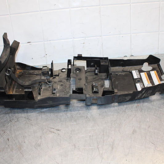 08-16 YAMAHA YZF R6 REAR BACK TAIL UNDERTAIL BATTERY TRAY PLASTIC BB436
