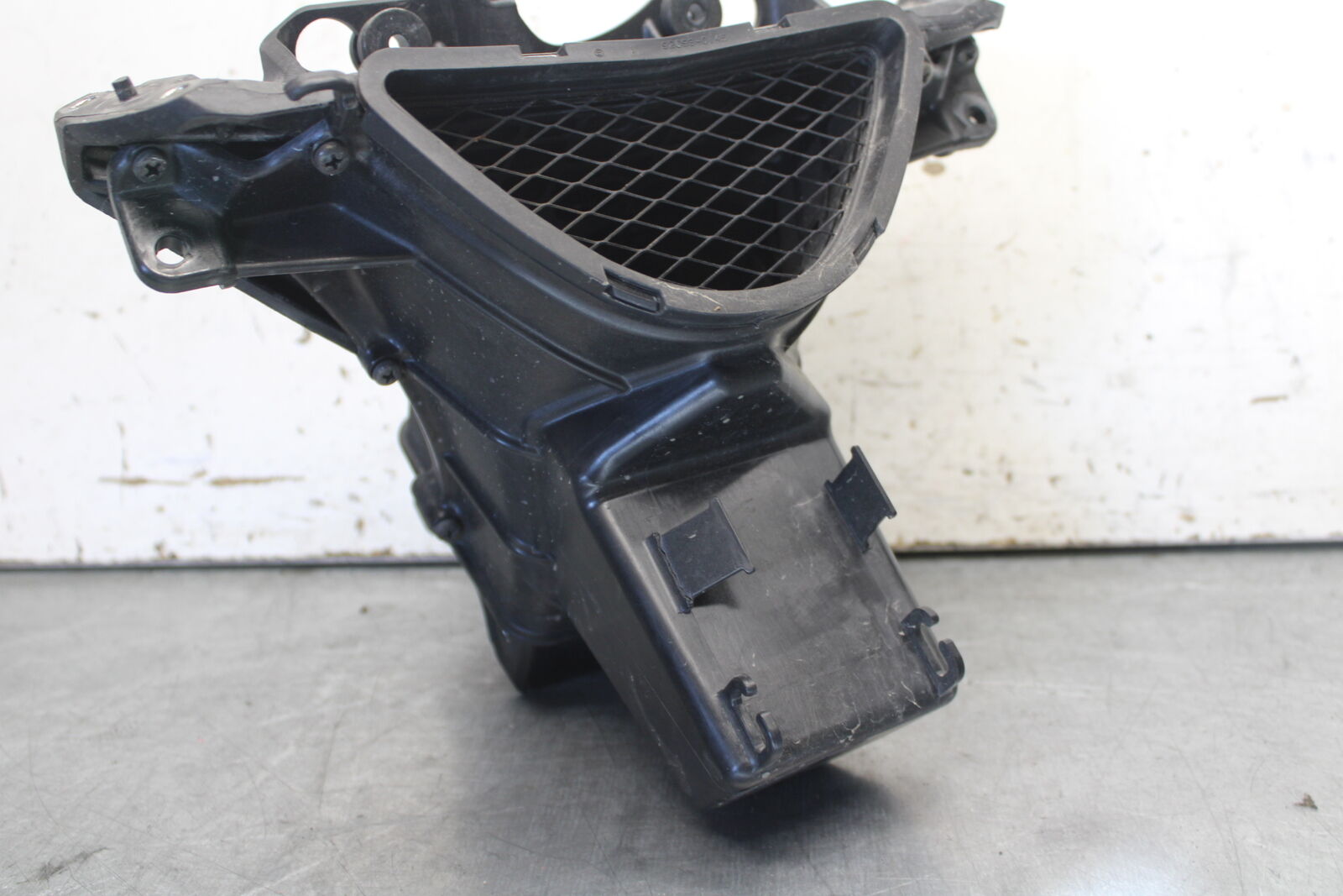 09-12 KAWASAKI NINJA ZX6R UPPER FAIRING MIRROR GAUGES STAY BRACKET BB698