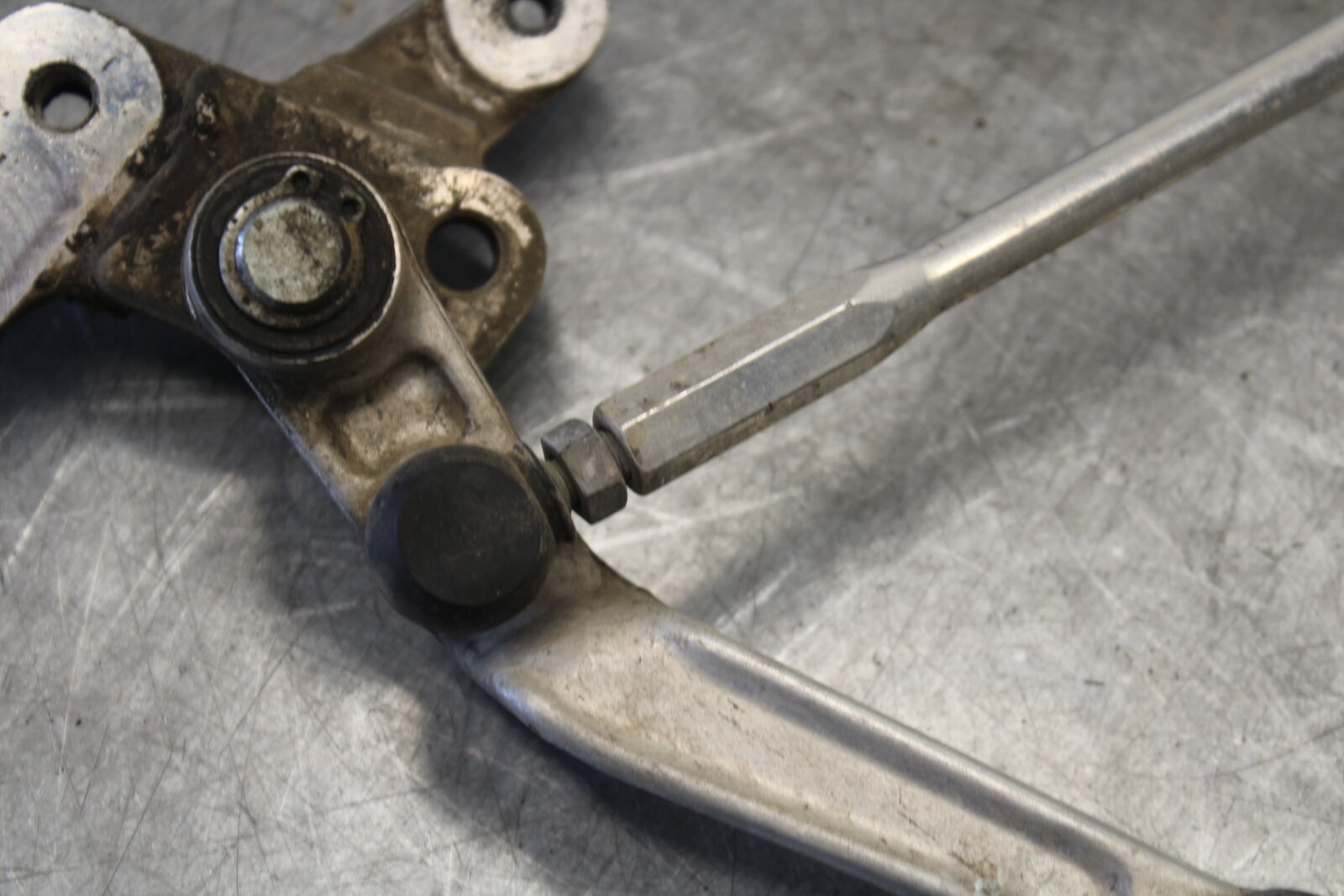 06-07 SUZUKI GSXR 600 SHIFTER LINKAGE SHIFT LINK PEDAL BB694