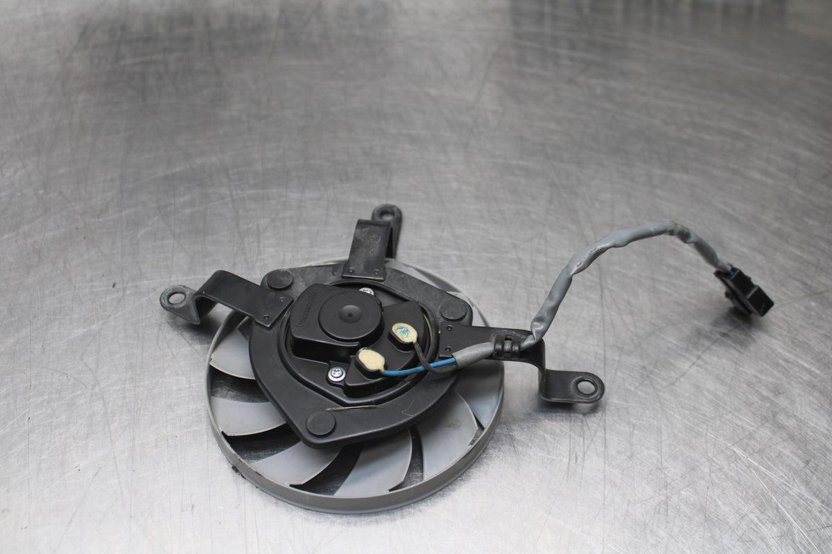 13 YAMAHA YZF R1 ENGINE RADIATOR COOLING FAN SET BB781