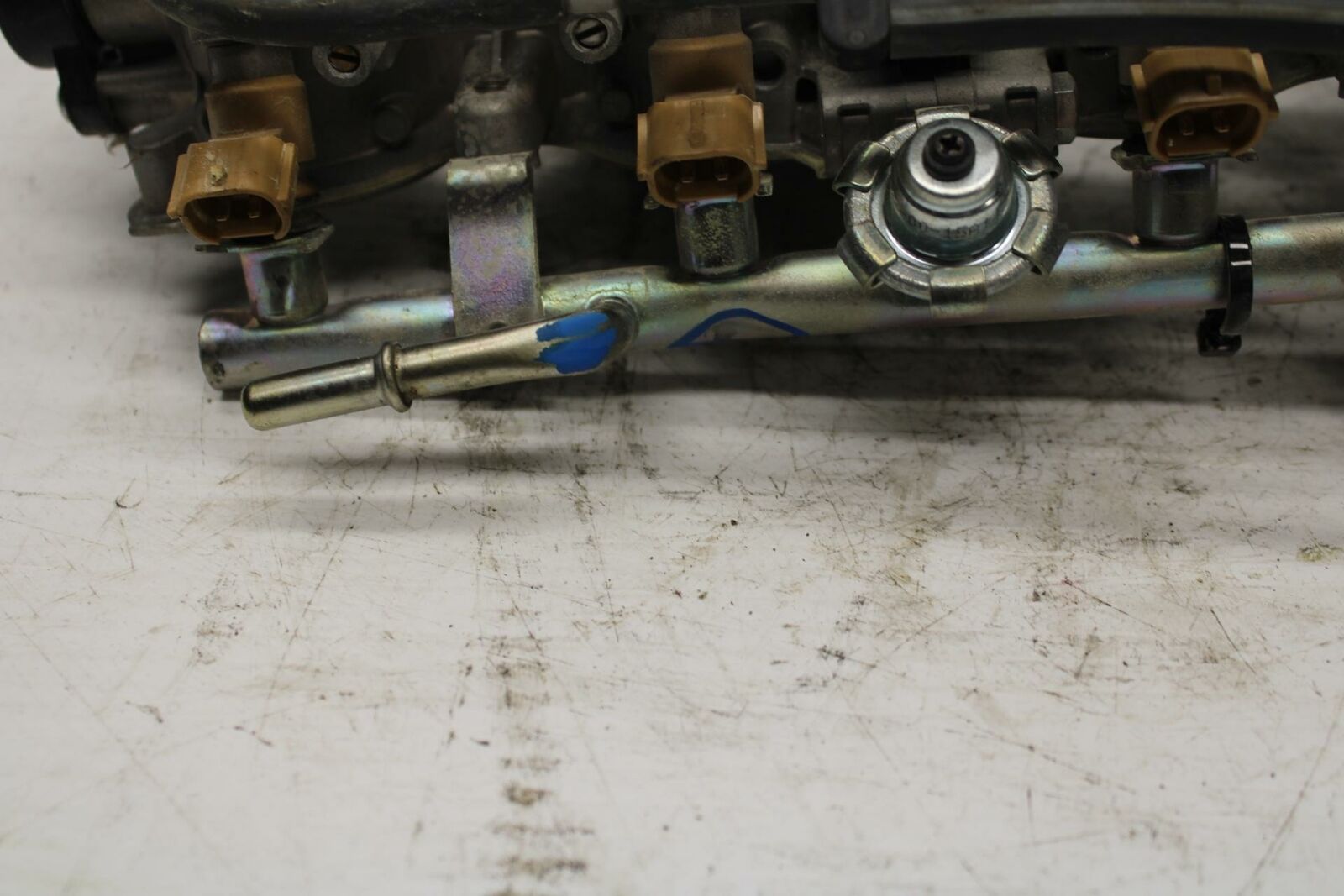 08-17 YAMAHA YZF R6 MAIN FUEL INJECTORS / THROTTLE BODIES BB354