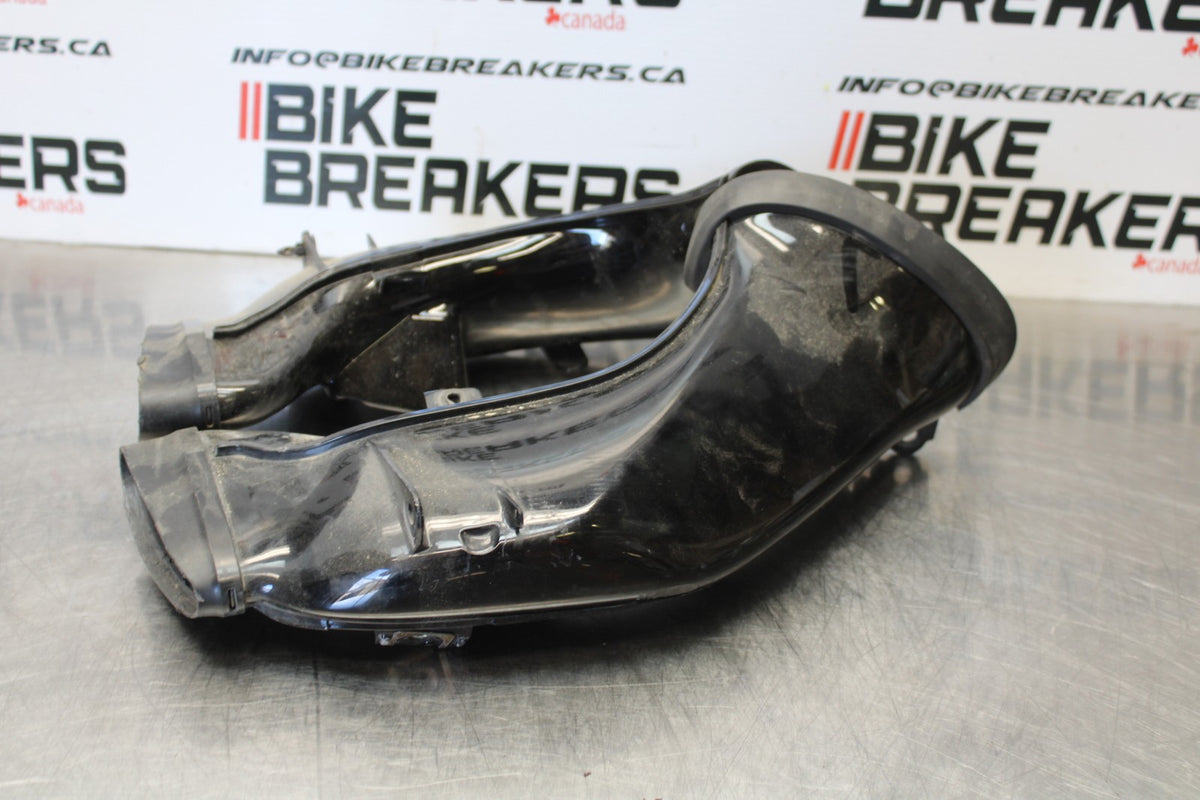 04-05 YAMAHA YZF R1 AFTERMARKET RIGHT LEFT AIR INTAKE DUCTS BB173