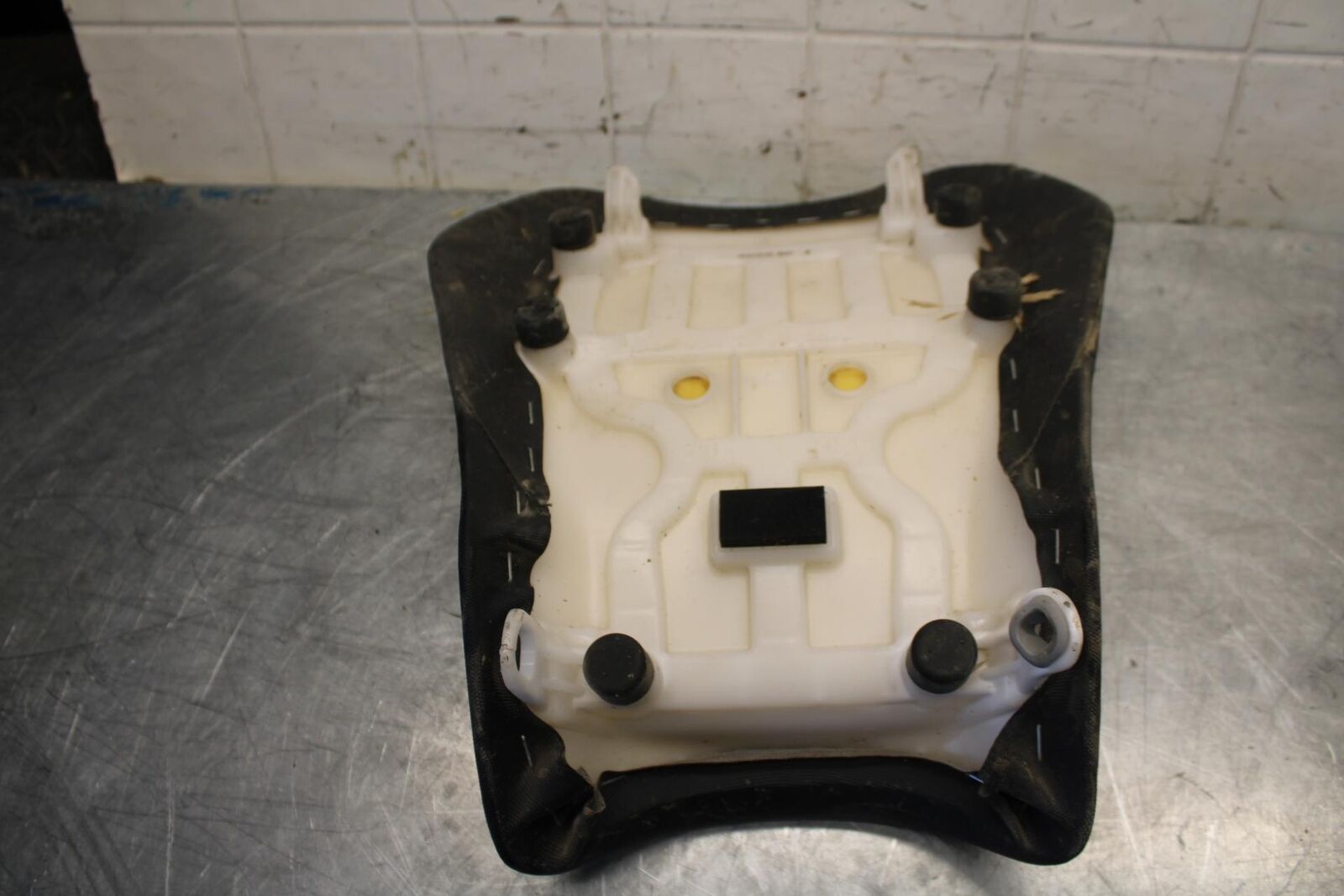 15-21 SUZUKI GSXR600 FRONT DRIVERS SEAT PAD SADDLE  BB463
