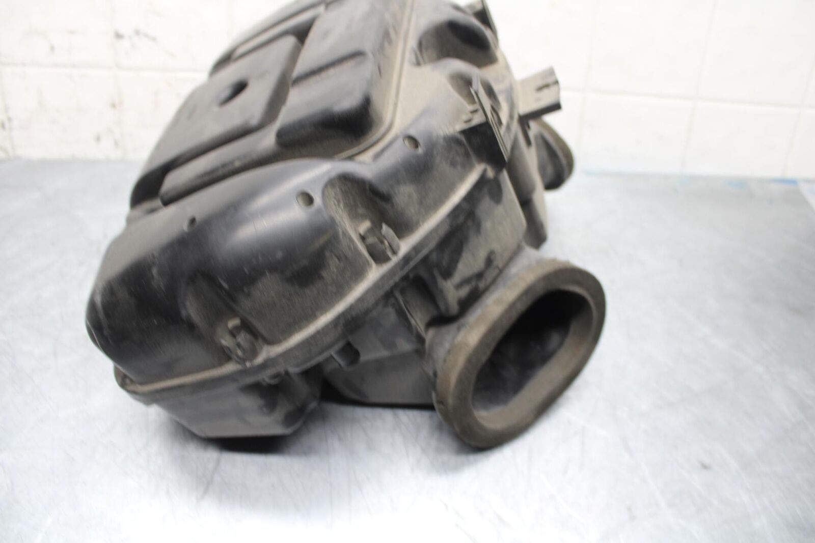 06-07 SUZUKI GSXR 600 AIRBOX AIR INTAKE FILTER BOX 01H0 BB499