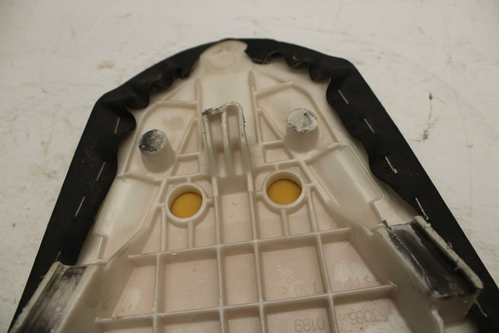 09-12 KAWASAKI NINJA ZX6R REAR BACK PASSENGER SEAT PAD SADDLE PILLION BB272