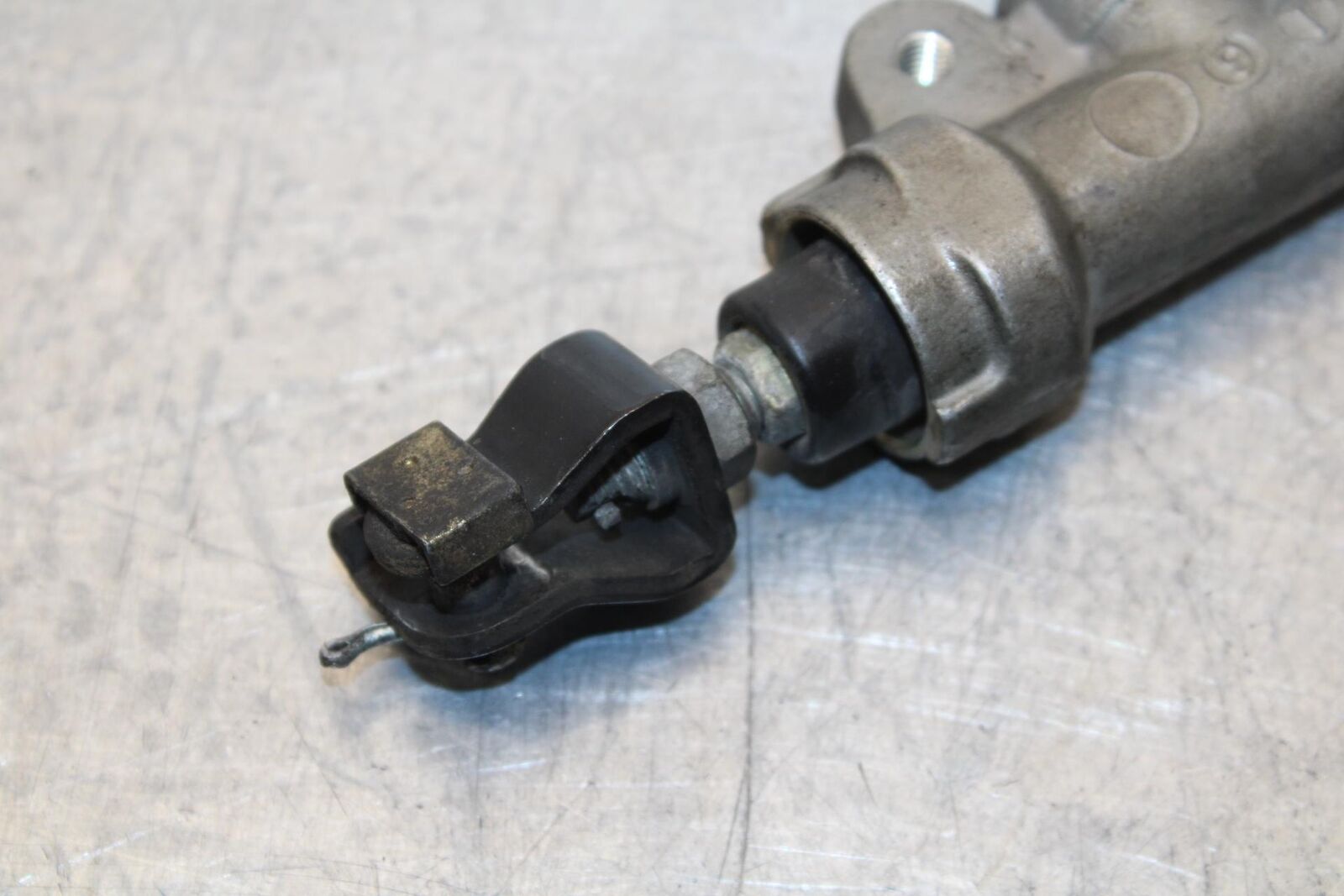 2000 Honda Super Hawk VTR1000F REAR BRAKE MASTER CYLINDER W RESERVOIR BB577