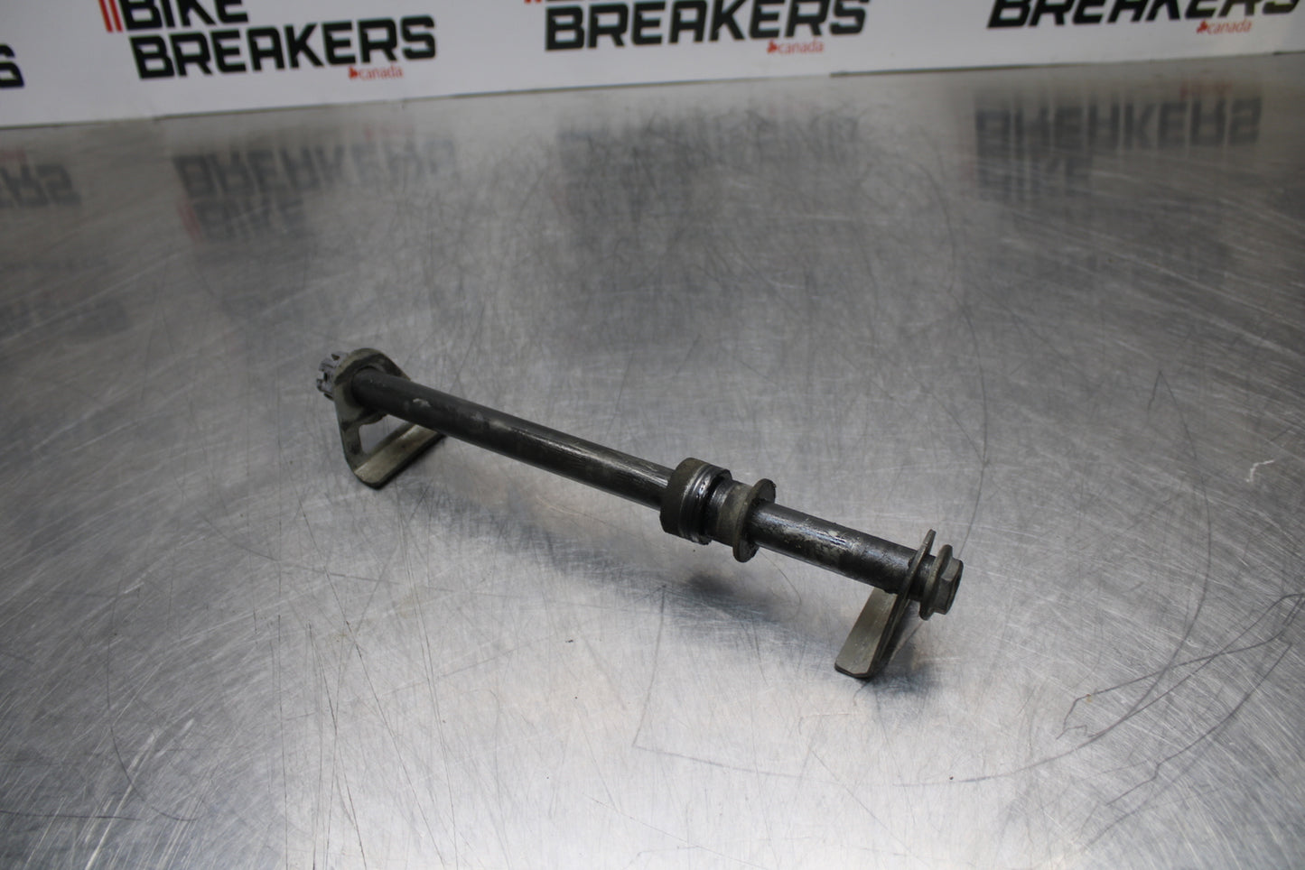 03 SUZUKI SV650S REAR AXLE BACK WHEEL RIM PIVOT BOLT AXEL BB167