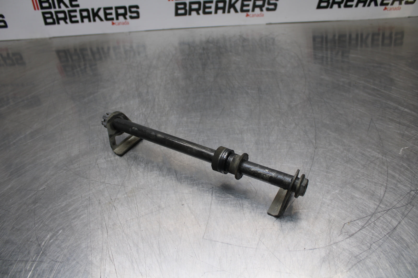 03 SUZUKI SV650S REAR AXLE BACK WHEEL RIM PIVOT BOLT AXEL BB167