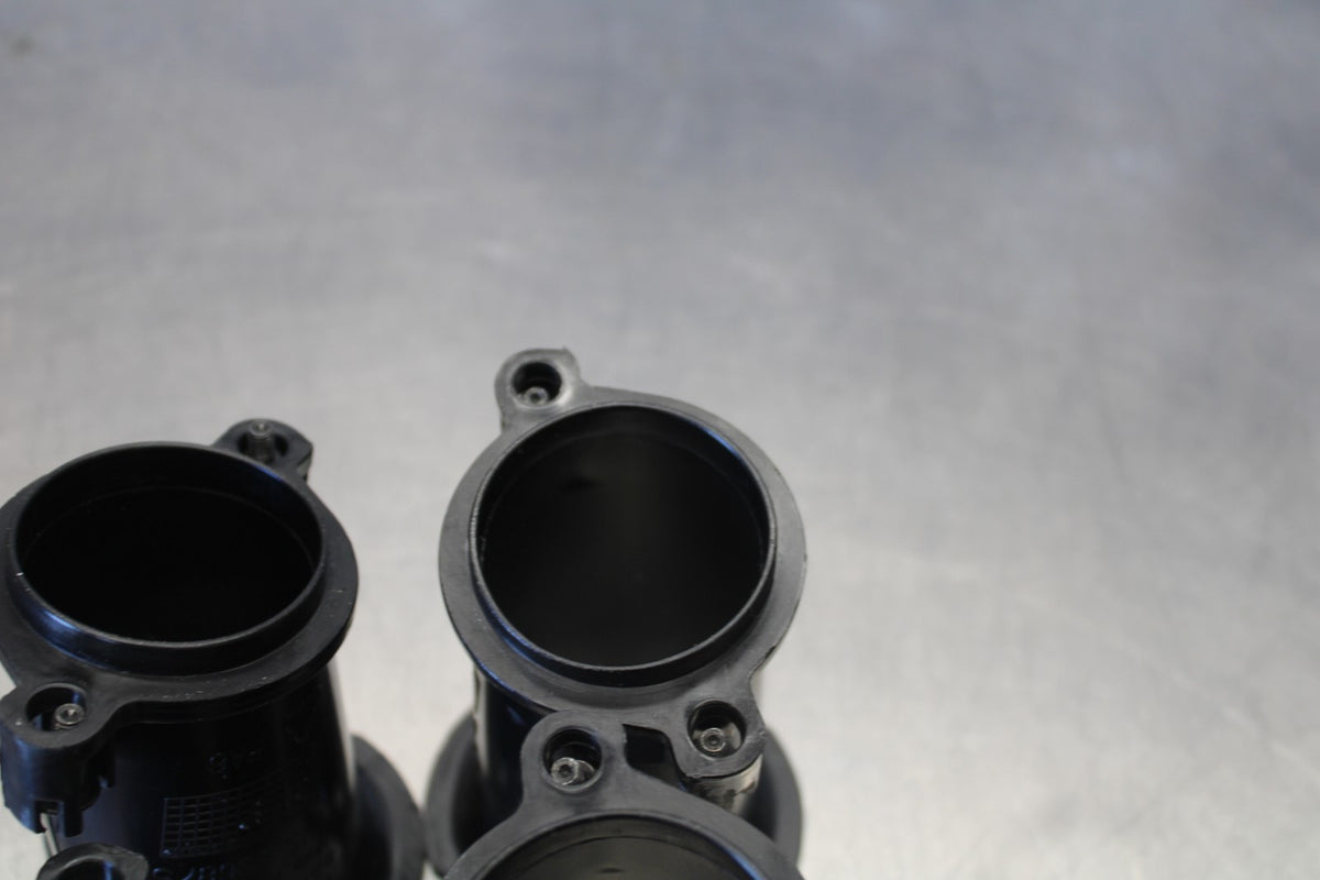24 APRILIA TUONO V4 1100 FACTORY ABS AIRBOX INTAKE VELOCITY STACKS BB887
