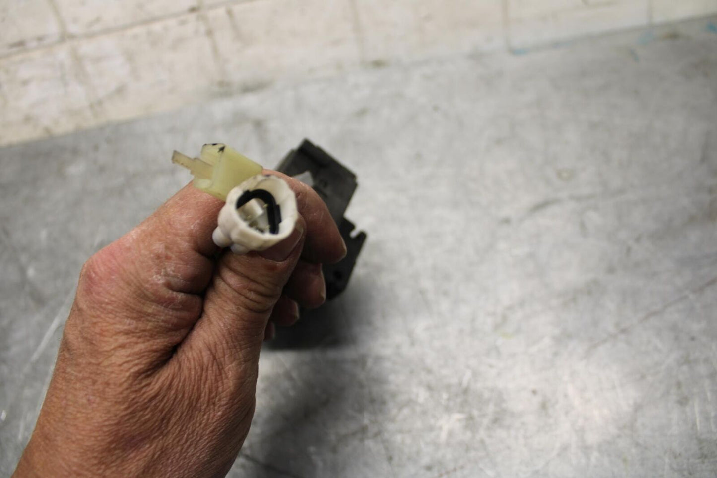 2009 Kawasaki Ninja ZX6R ZX600R EXHAUST VALVE SERVO MOTOR 21174-0005 BB44