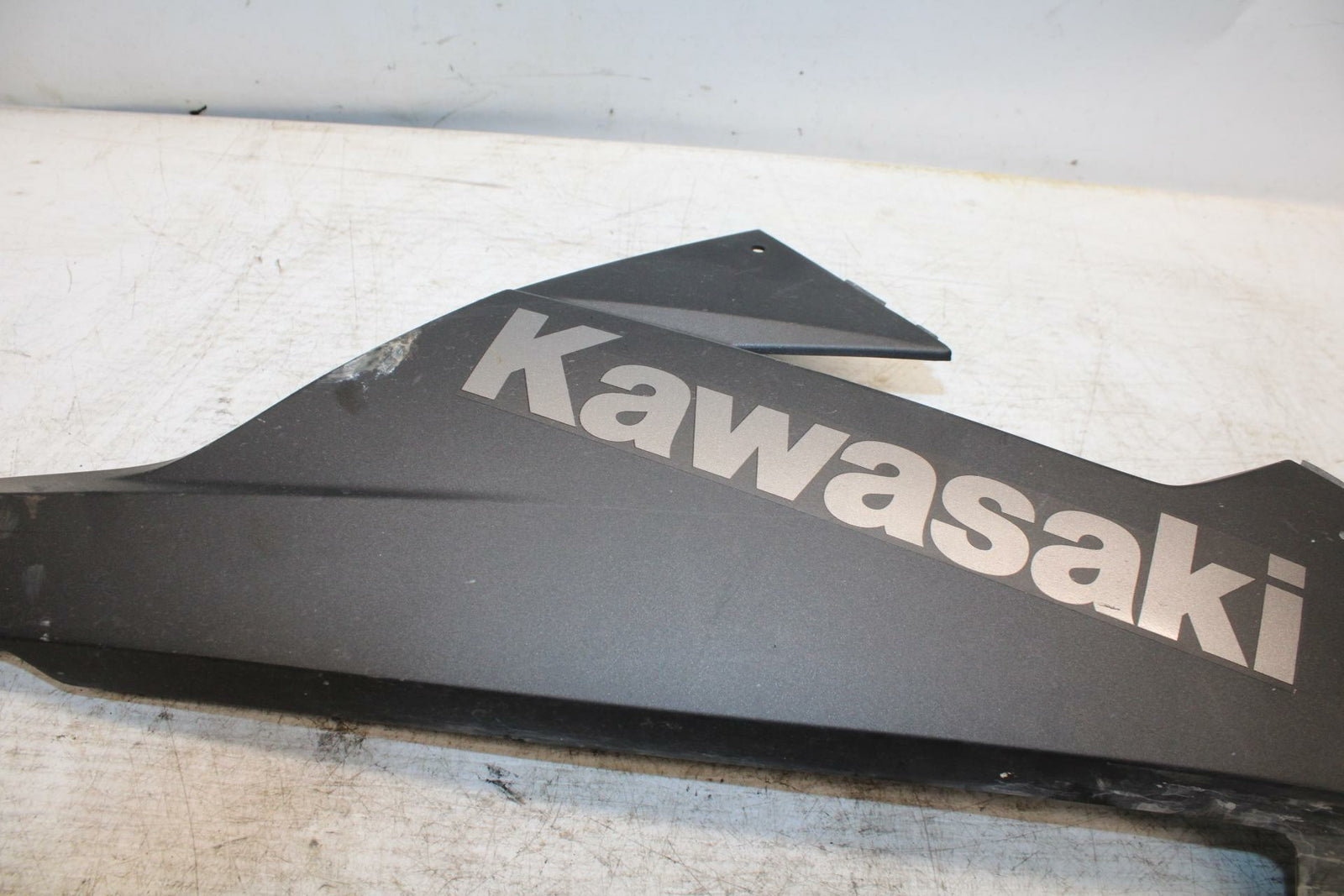 12-13 KAWASAKI EX300 NINJA LOWER BOTTOM BELLY FAIRING COWL BB373