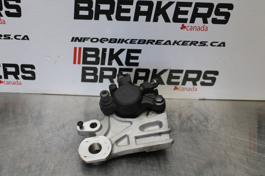 22-25 YAMAHA YZF R7 REAR BACK BRAKE CALIPER W MOUNT BRACKET BB182