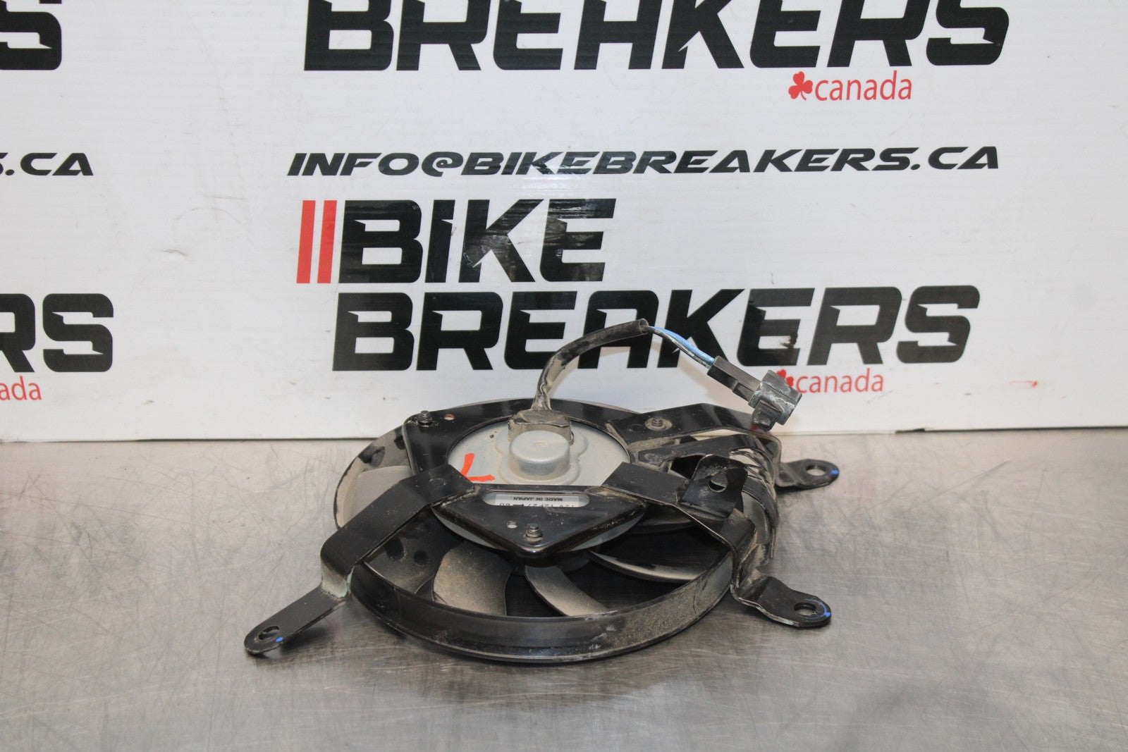 24-25 SUZUKI GSXR1000 LEFT ENGINE RADIATOR COOLING FAN MOTOR BB767