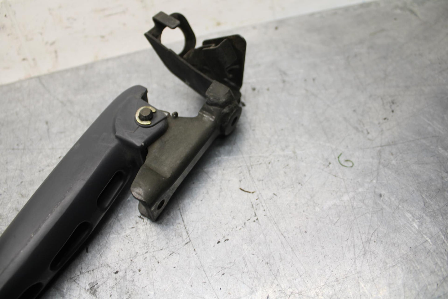 2001 Honda ST1100  GRAB BAR HANDLE  BB77