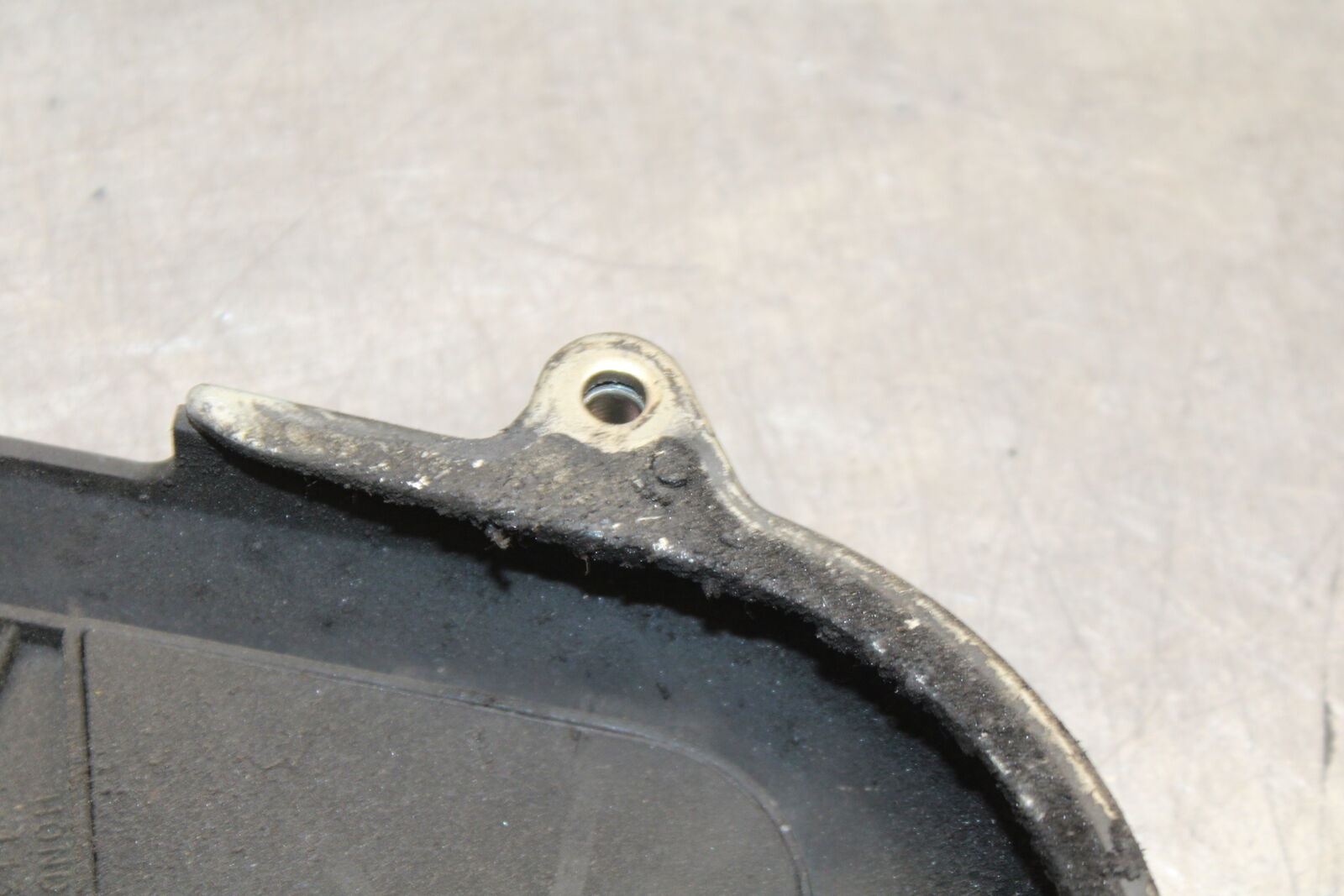 05-06 HONDA CBR600RR ENGINE SPROCKET COVER BB655