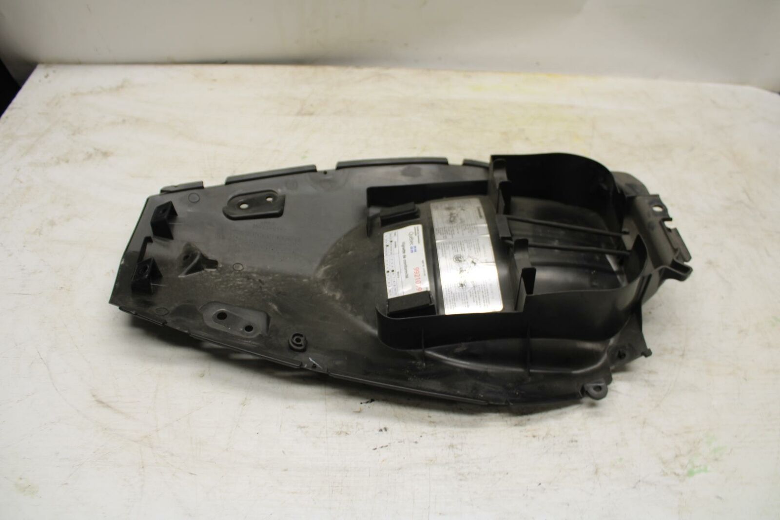 11-12 KAWASAKI NINJA 400 EX400 C REAR BACK TAIL UNDERTAIL  TRAY PLASTIC BB358