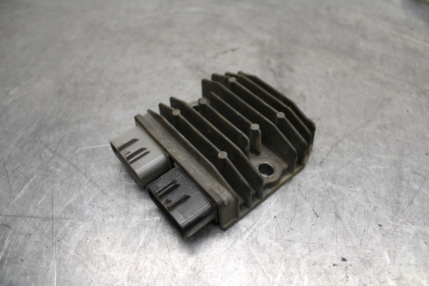 14-15 YAMAHA V STAR 1300 XVS1300CT TOURER RECTIFIER VOLTAGE REGULATOR BB722