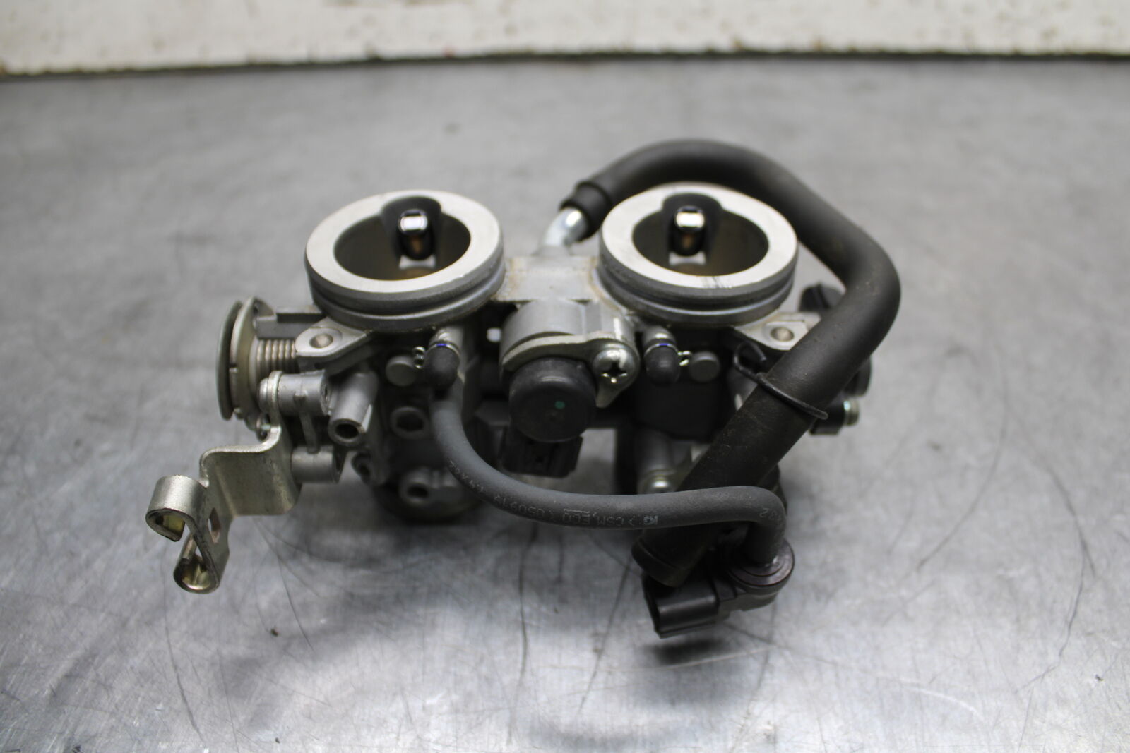 19-22 KAWASAKI Z400 MAIN FUEL INJECTORS / THROTTLE BODIES BB738