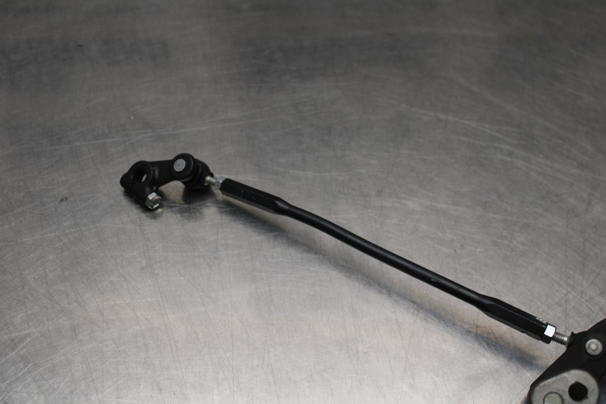 11-25 SUZUKI GSXR 600  SHIFTER LINKAGE SHIFT LINK PEDAL BB830