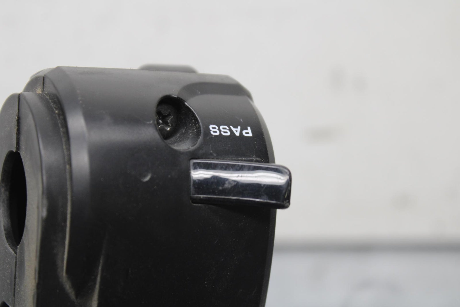 15-16 KAWASAKI EX300 LEFT CLIP ON HANDLE HORN SIGNALS SWITCH  BB635