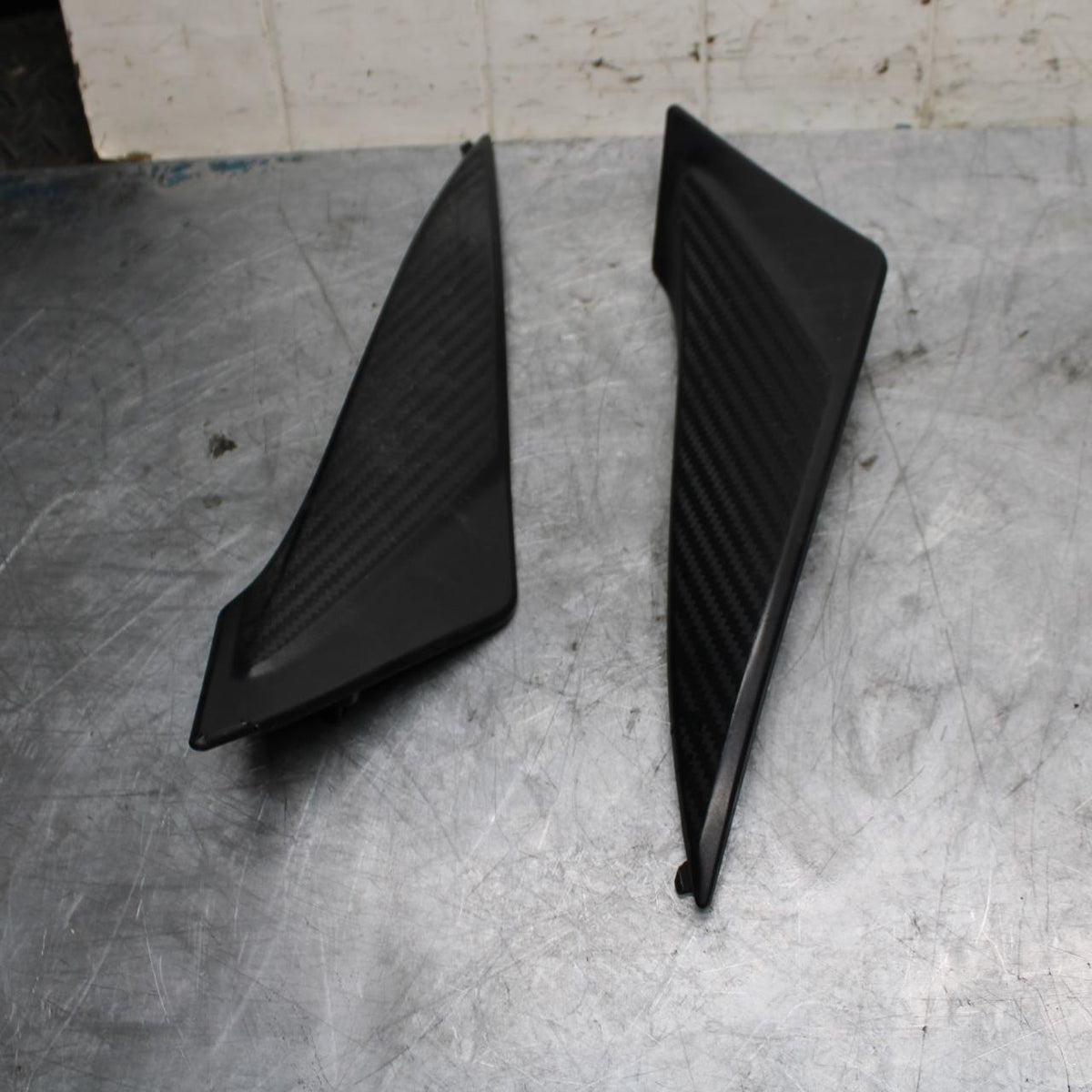 13 SUZUKI GSXR750 RIGHT LEFT GAS FUEL TANK PANELS COVERS TRIM SET COWLS  BB474
