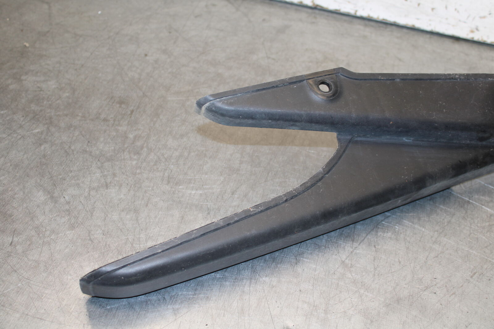 13-15 HONDA CBR500R REAR BACK DRIVE CHAIN GUARD COVER SHIELD 40510-MGZ-J00 BB704