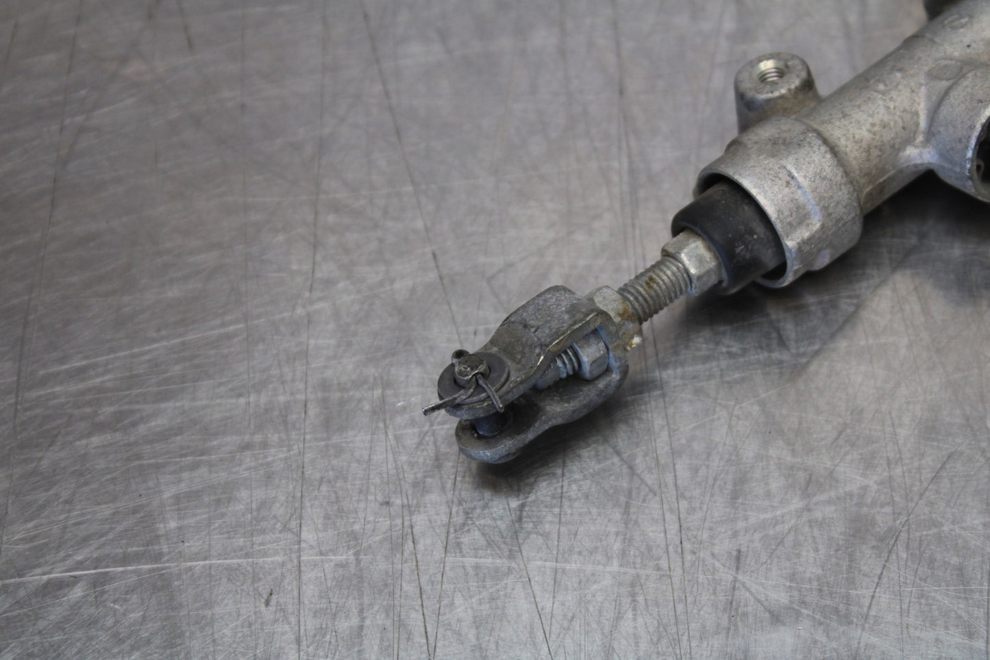 06-07 SUZUKI GSXR 600 REAR BACK BRAKE MASTER CYLINDER W RESERVOIR BB170