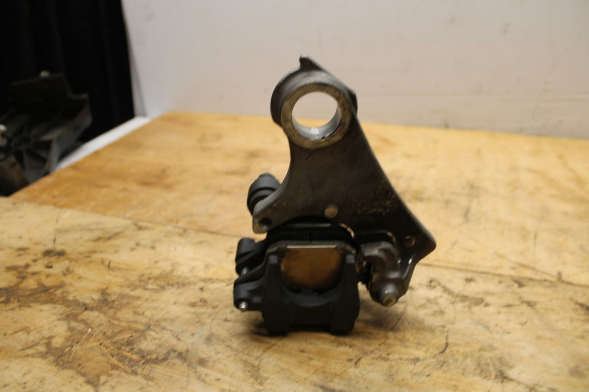 07-08 YAMAHA YZF R1 REAR BACK BRAKE CALIPER W MOUNT BRACKET BB333