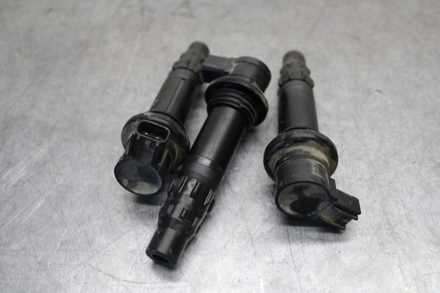 22-24 YAMAHA XSR900 IGNITION COILS COIL SPARK PLUG CAPS  BB683