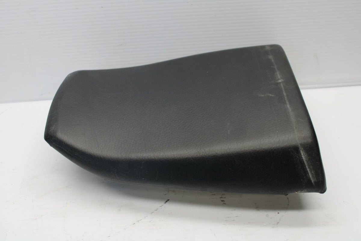 96 YAMAHA YZF750R REAR BACK PASSENGER TANDEM SEAT PAD SADDLE PILLION BB237